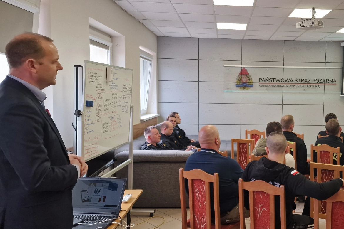 Spotkanie ze strażakami przygotowali przedstawiciele firmy MLabs. Fot. kpt. Daniel Pawłowski, JRG Środa 